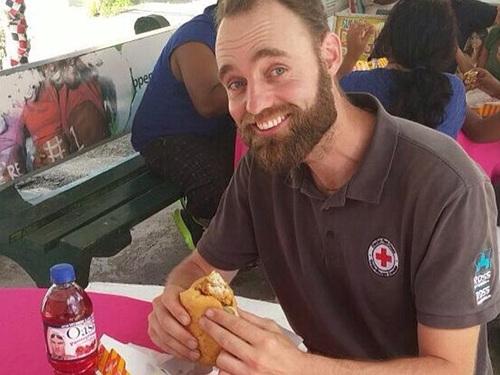 丹麦男子不坐飞机环游世界 每天只花20美元(图)