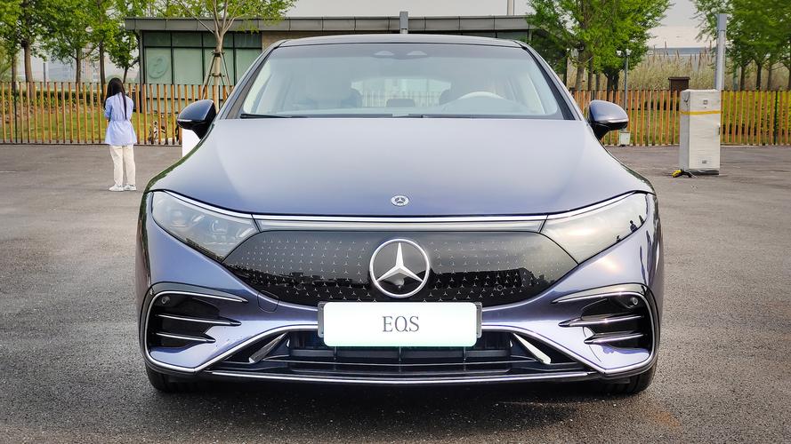 奔驰eqs正式亮相!重新定义旗舰电动车