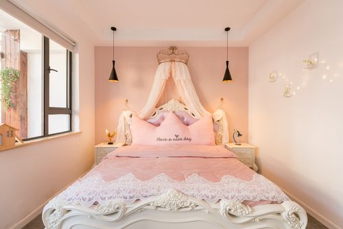 洛登民宿/梦幻公主房/dsn免费接送/含双早