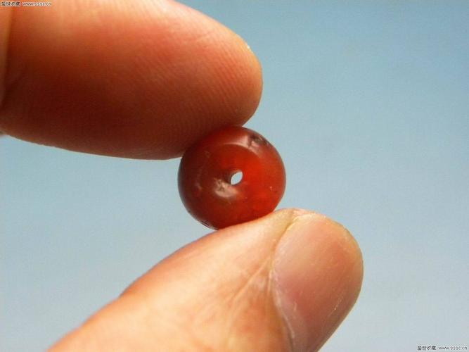 【45】精美的战国红玛瑙珠子
