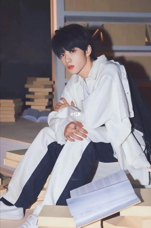 刘耀文高清无水印图片,第三版_刘耀文_娱乐_明星娱乐