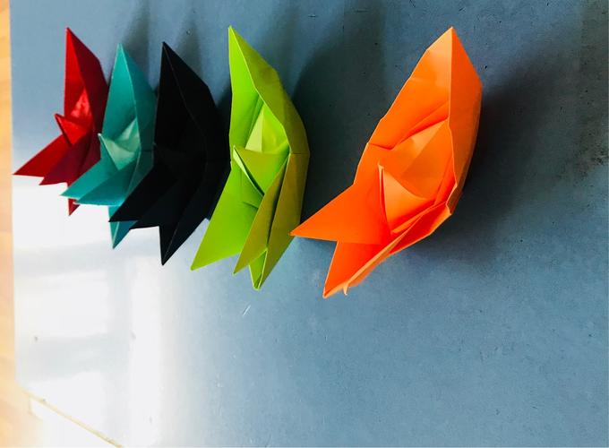 们喜欢的手工劳动,同时也是一项手眼脑并用的益智活动,折纸简单易行