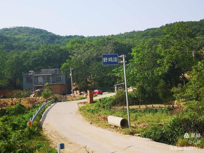 翡翠画廊 写美篇鲍棚村位于确山县竹沟镇西10公里处,2012年被国家农业