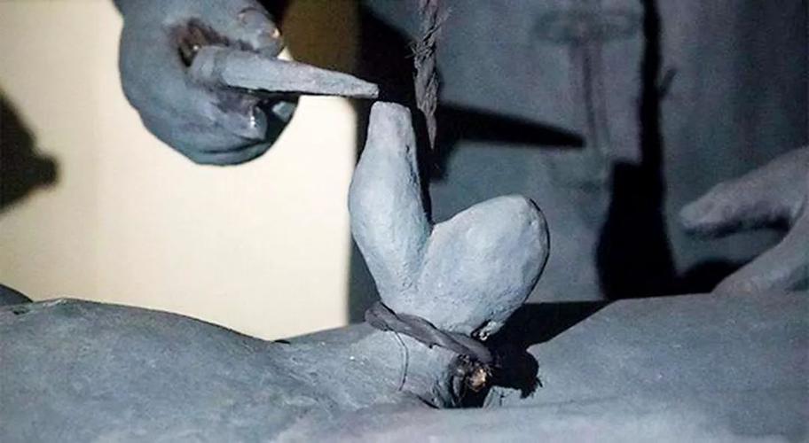 太监"割鸟"前必答三句话,说错就惨了!