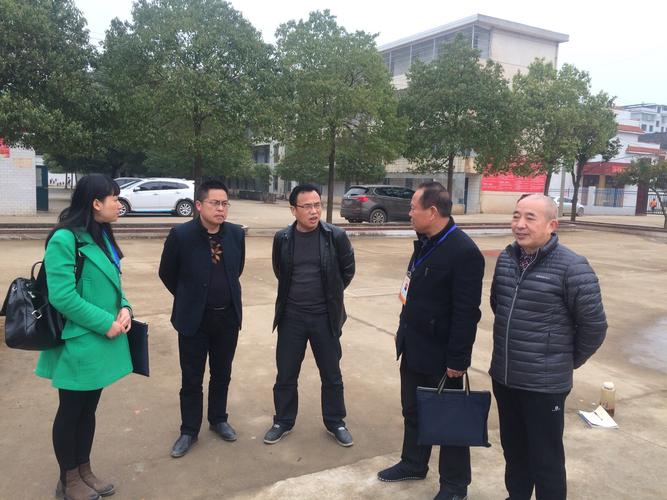 祁东县督学第一责任区领导来洪丰中学进行督学检查