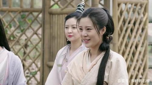 村妇装扮的纪晓芙