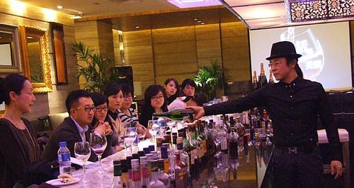 活动照片-学会品酒其实是学会一种社交能力,学会一种生活