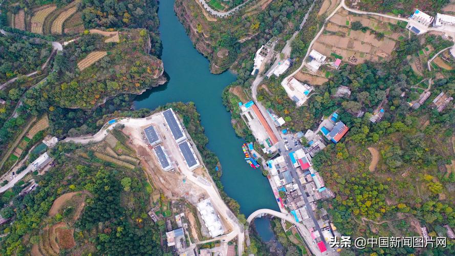 平顺井底航拍山西平顺井底村