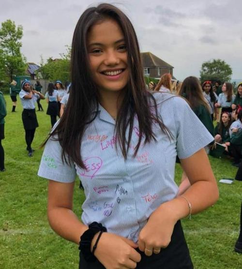 华裔天才又赢了,回沈阳的机票改签