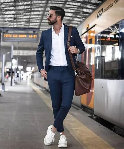 谁说运动鞋不能配西裤学会这3种搭配法让你做回不一样的型男