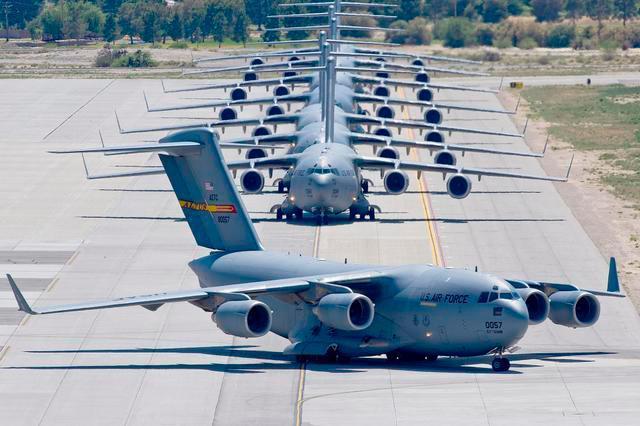 美军c17,c5和c130运输机分别有多大?把它们放在一起比