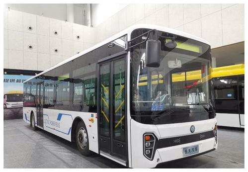 南京恒天领锐展出的公交车