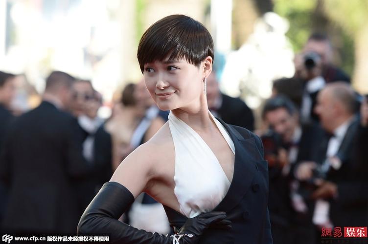 被称男歌手 春春已原谅主办方