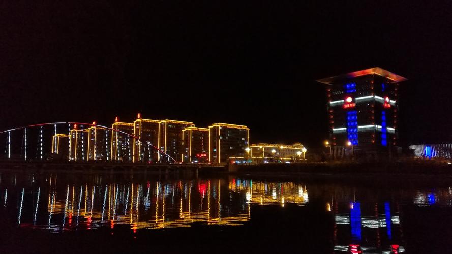 河北省承德市平泉县平泉镇平泉爱信诚益智培训学校(滨河北路)榆州新城