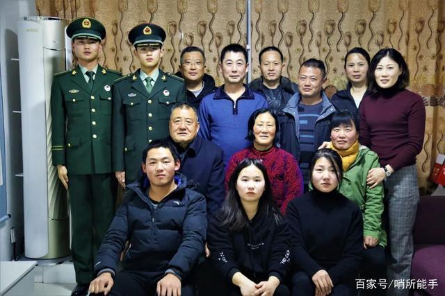 这么幸福的军校学员全家福,你见过吗?