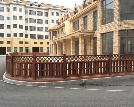 防腐木围栏