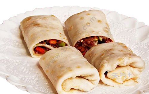 驴肉卷饼是河北邯郸的特色小吃,有着悠久的历史,选用面粉和熟