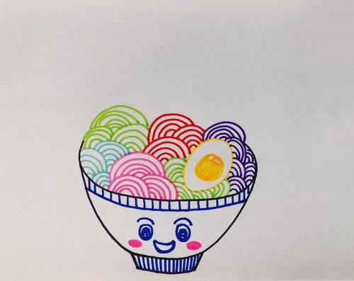 2.碗里的面:画一个荷包蛋,然后用不同颜色的画笔,重复绘画弯线条