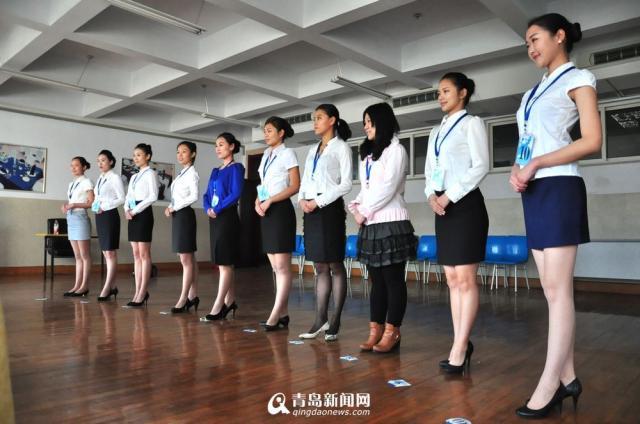 千名山东美女应聘空姐 制服丝袜美丽冻人(组图)