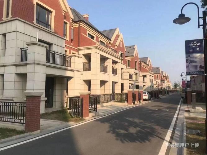 马鞍山明博小镇 现房联排别墅 现房带院子