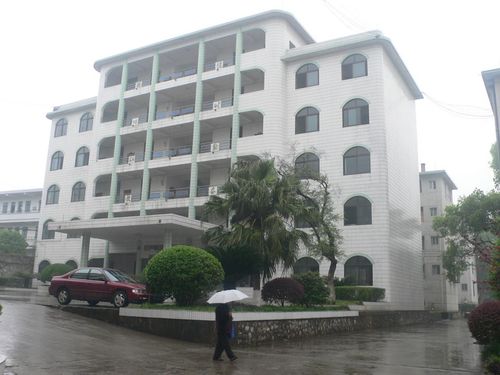 兴安县师范学校