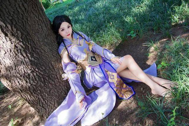 夏日炎炎:王者荣耀露娜cos小姐姐前来报道,最喜欢最后