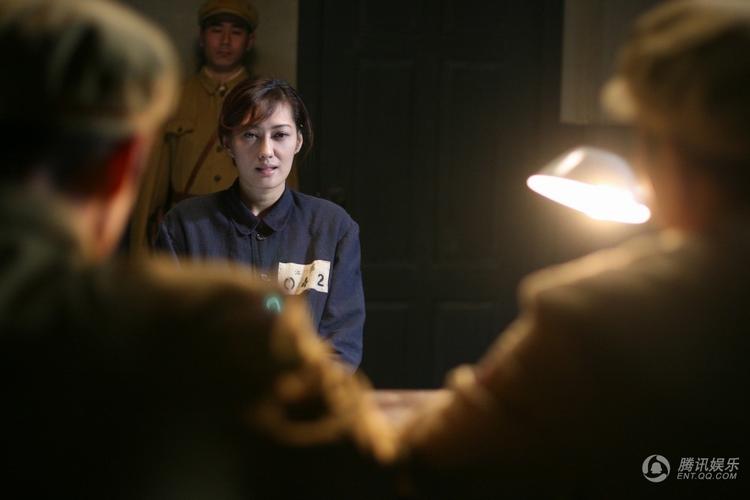 孟广美《告密者》变双面佳人 囚服剧照曝光;; 高清:孟广美加盟