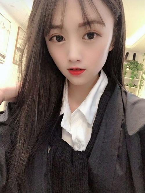 猫七七 