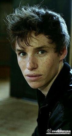 com #eddieredmayne##埃迪·雷德梅恩#看着你,越来越好2011-2016永不