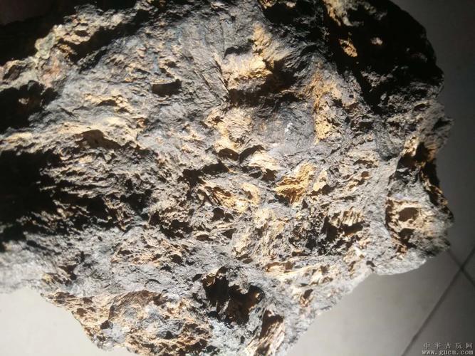 碳质球粒陨石