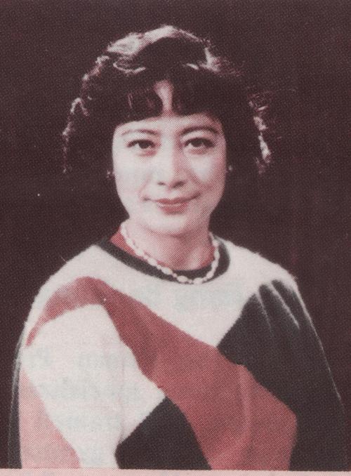 艺术家简介丨左大玢