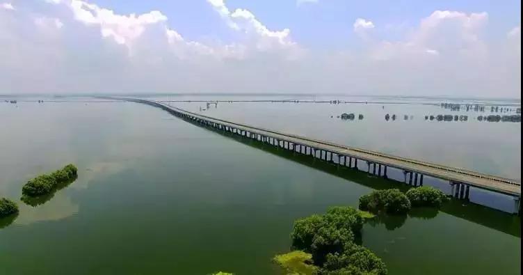 经安陆,云梦,应城,汉川,跨汉江过东荆河大桥至洪湖后,跨越在建嘉鱼