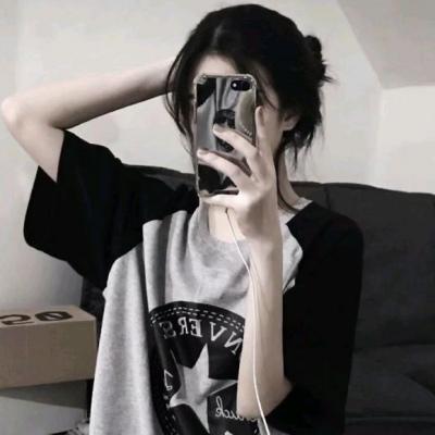 姐妹头像一人一张霸气
