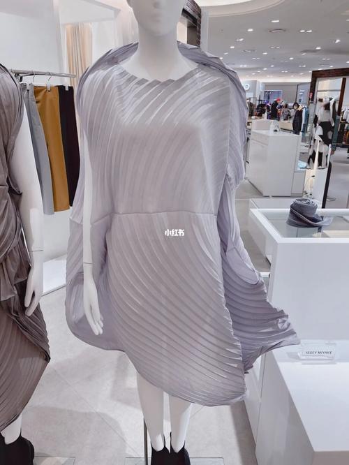 三宅一生褶皱新品_三宅一生怎么样_女装_女装三宅一生