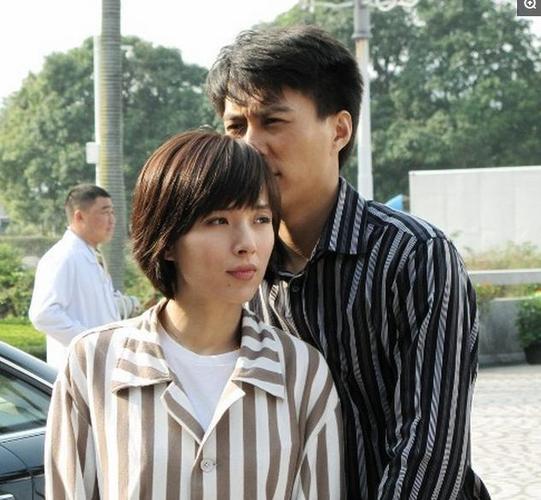 霸道总裁靳东与江珊同居五年,为何最后,选择了二婚的李佳