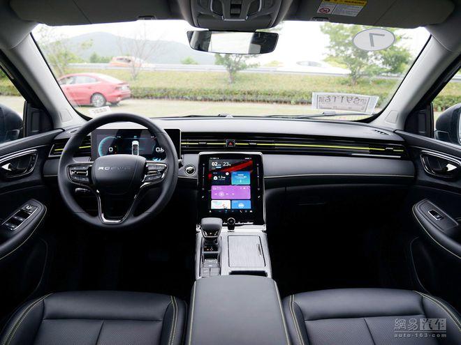 荣威rx5综合优惠25万现车充足