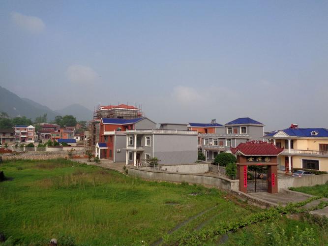 上冯村风景秀丽