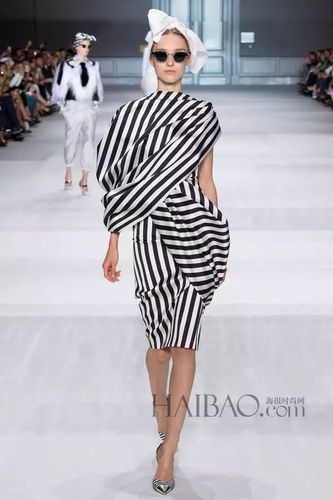 时装档案:究竟什么是欧普艺术?