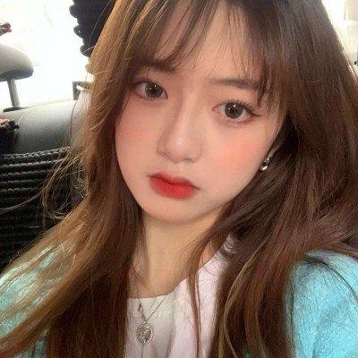 "夏季小甜心风格可爱女生头像"