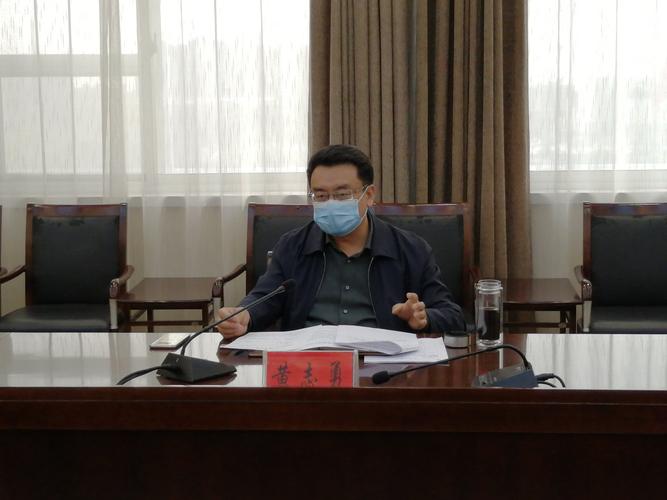 黄志勇同志就脱贫攻坚讲意见,并逐乡镇逐户调度脱贫工作