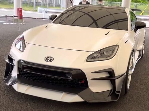 丰田新款gr 86将推出两款全新车身套件