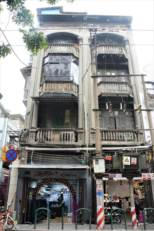 首页 故事 传奇故事  荣珍酒楼旧址 荣珍酒楼旧址位于荔湾区岭南街上