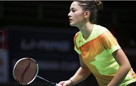 肖杰:羽毛球正确的发球动作