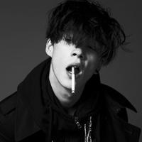 抽烟伤感qq男生头像_你不断孤独一人