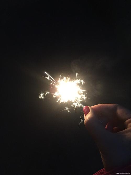春节放的小呲花.