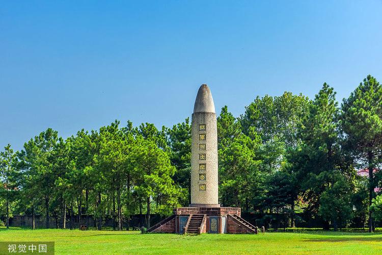 瑞金叶坪的红军烈士纪念塔