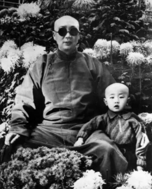 隆裕太后宠信的太监总管小德张的结局如何?