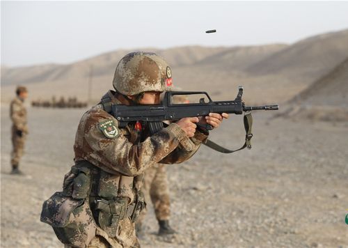 新闻中心 军事 中国军情 组图 步枪立姿射击