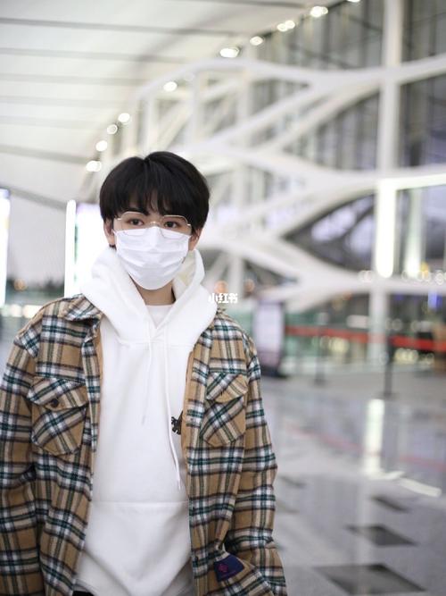 【宋亚轩壁纸四】眼镜合集①_宋亚轩_壁纸_眼镜_素材