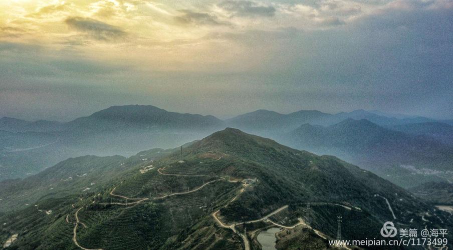 其它 潮州·凤凰山 写美篇 潮州凤凰山,广东省潮州市一处独特的旅游